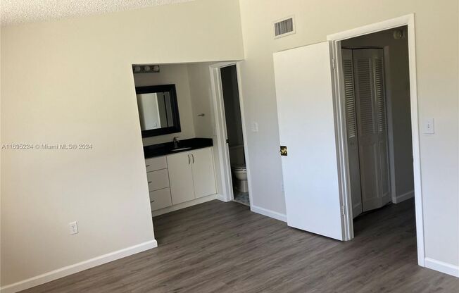 2 beds, 2 baths, $3,500, Unit # 0