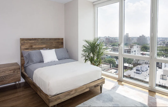 2 beds, 1 bath, $5,540, Unit 2108