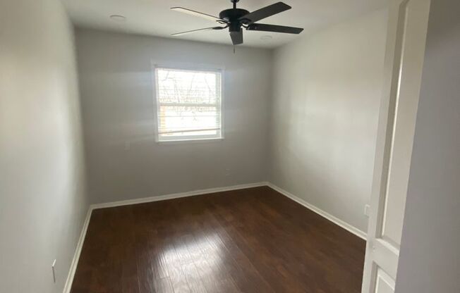 2 beds, 1 bath, 800 sqft, $925