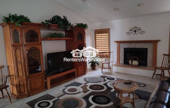 2451 N LOS ALAMOS