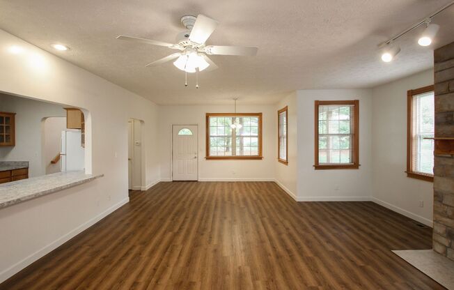 2 beds, 2 baths, 1,650 sqft, $2,135