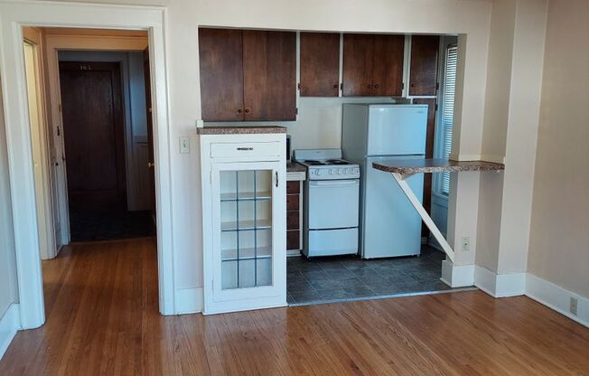 1 bed, 1 bath, 500 sqft, $1,625, Unit 104