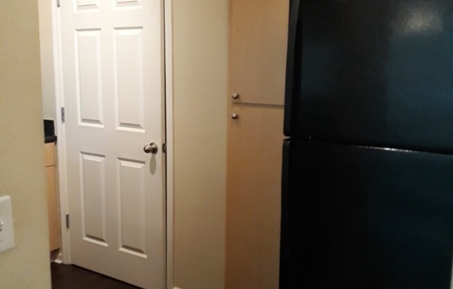 2 beds, 2 baths, $2,200