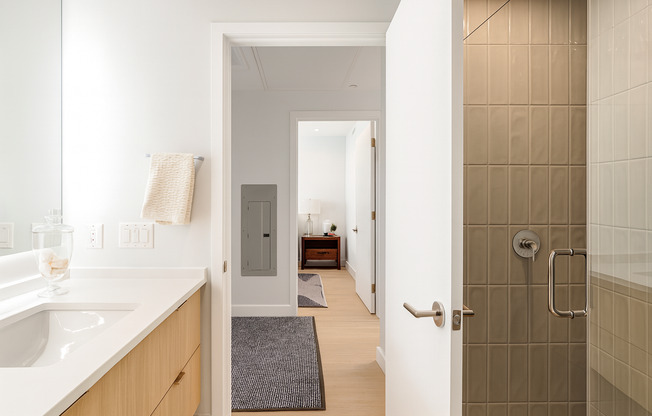 2 beds, 2 baths, 867 sqft, $4,075, Unit 501