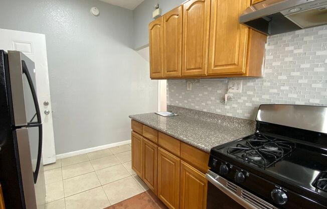 Studio, 1 bath, $1,135, Unit 729