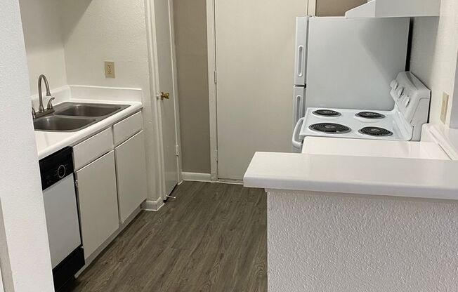 2 beds, 2 baths, 1,038 sqft, $1,085, Unit 2602