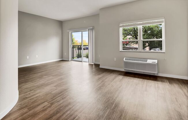 Studio, 1 bath, 678 sqft, $1,406, Unit 214