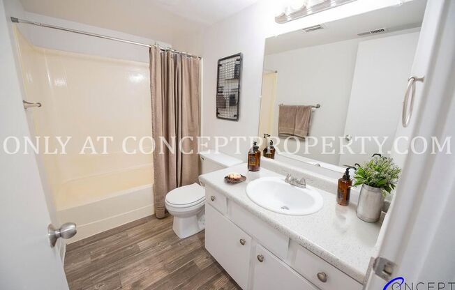 2 beds, 1 bath, 920 sqft, $1,299, Unit 41