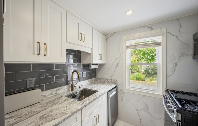 1 bed, 1 bath, 428 sqft, $2,100, Unit 1