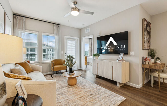 1 bed, 1 bath, 786 sqft, $1,825