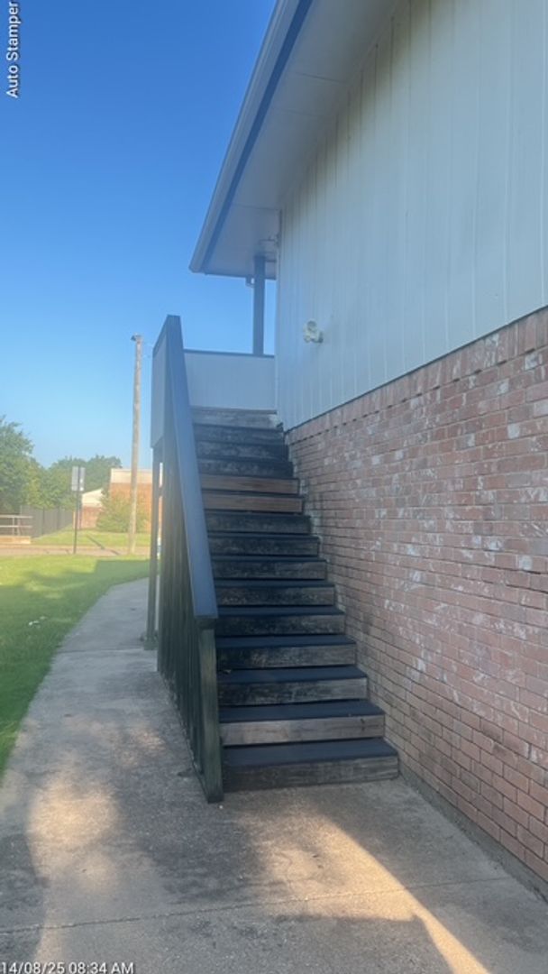 607 N Elm #B Arlington, Texas 76011