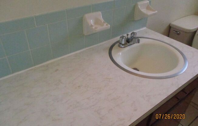 2 beds, 1 bath, 903 sqft, $1,240, Unit O-3