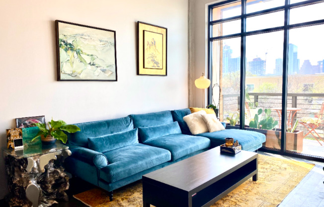 1501 E 4 ST