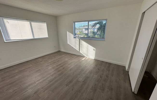 2 beds, 1 bath, 800 sqft, $1,600, Unit 9210-10