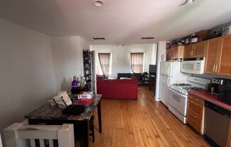 Bright and spacious three bedroom unit in a great location in Brewerytown
