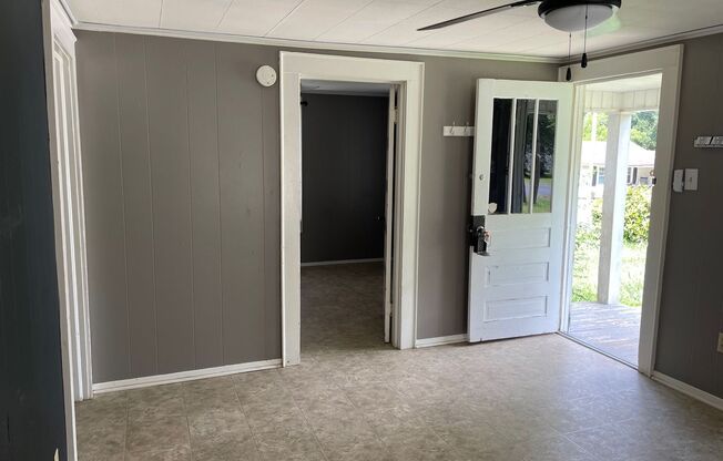 2 BED, 1 BATH HOME IN TROY, $850 MONTH, $850 DEPOSIT!
