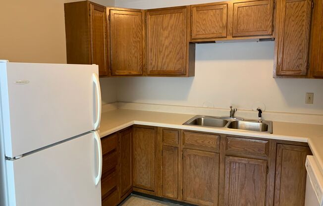 2 beds, 1 bath, $845