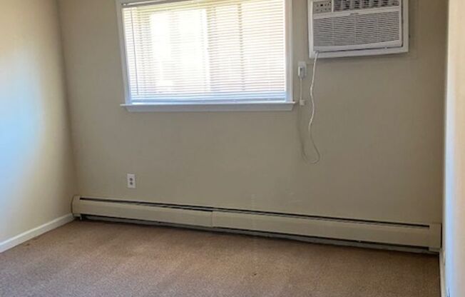 1 bed, 1 bath, 625 sqft, $1,215, Unit G05