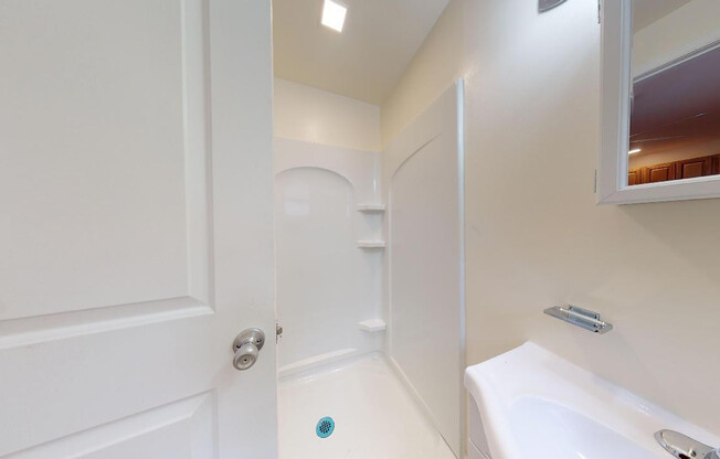 1 bed, 1 bath, 324 sqft, $1,110, Unit 108