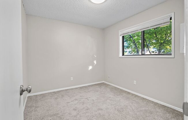 2 beds, 1 bath, 685 sqft, $1,195, Unit 8023