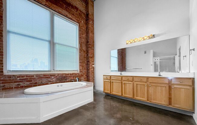 2 beds, 2 baths, 2,690 sqft, $3,150, Unit 602