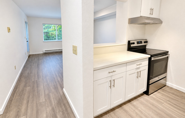 1 bed, 1 bath, 590 sqft, $1,395, Unit 229