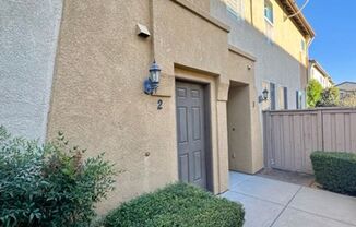 Bright & Upgraded 2 bedroom 2 bathroom Condo in Gated Murrieta Community for Lease!