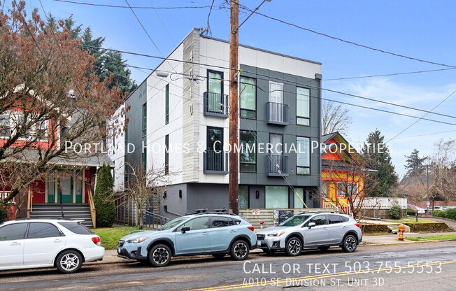 4010 SE Division St.