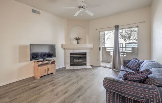 1 bed, 1 bath, $1,260, Unit # 1038