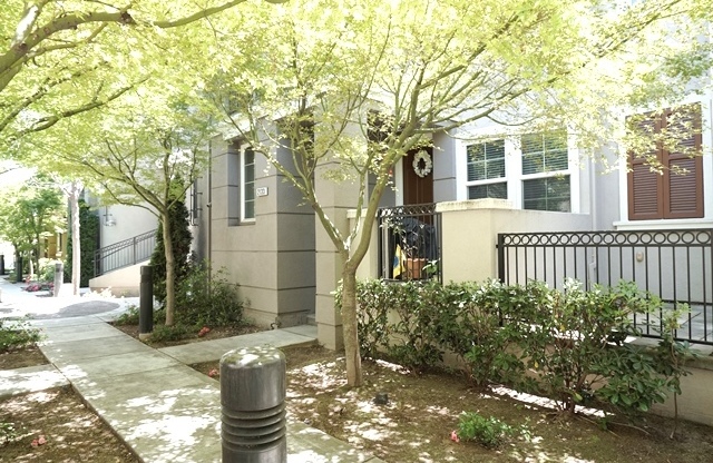 2 beds, 2 baths, $3,600