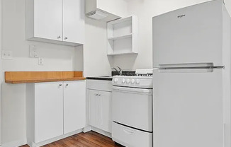 1 bed, 1 bath, $2,495, Unit 4R