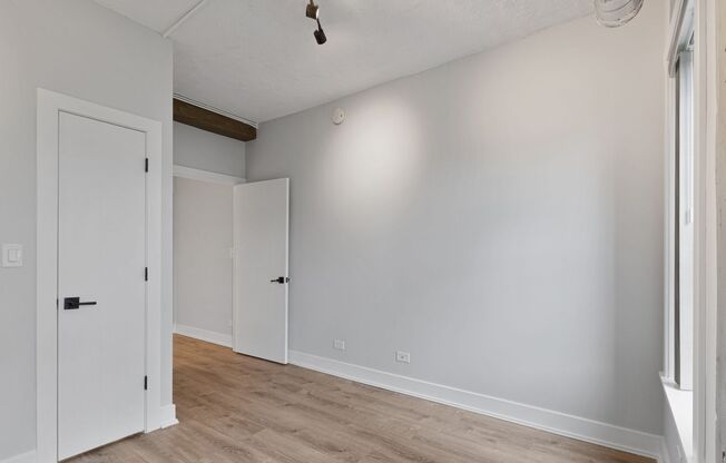 3 beds, 1 bath, 724 sqft, $2,600, Unit 314