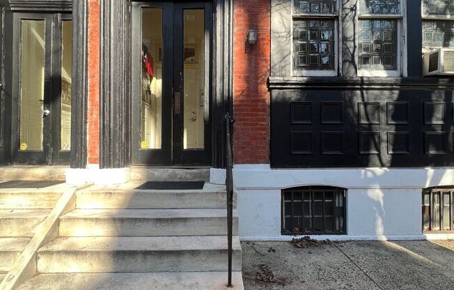 2211-13-15 Spruce Street