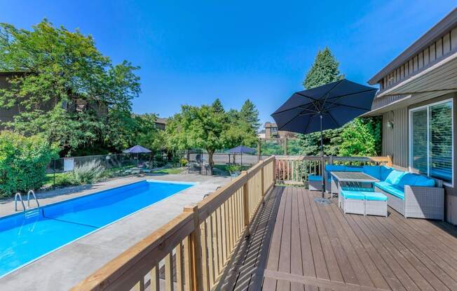 Poolside Lounge at Lincoln Village Apartments, Spokane, WA 99208