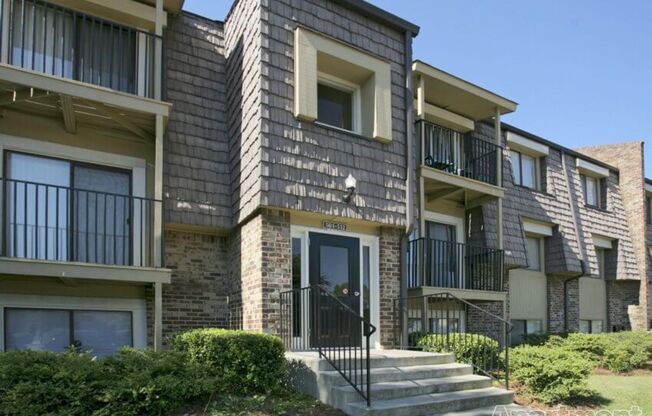 1st Floor One bedroom One Bathroom with Washer/Dryer