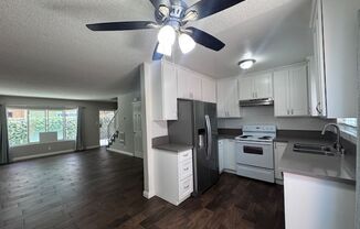 Alamitos Beach Apartment
