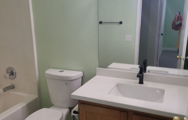 3 BDRM 2.5 BATH GATED TOWNHOME