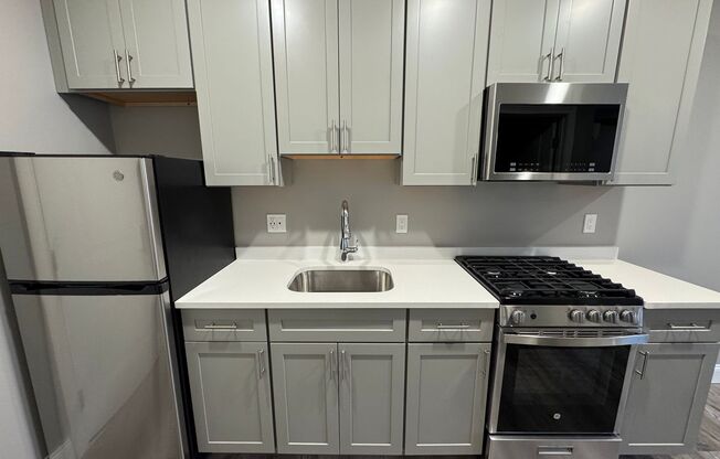 Studio, 1 bath, 362 sqft, $1,850, Unit 205