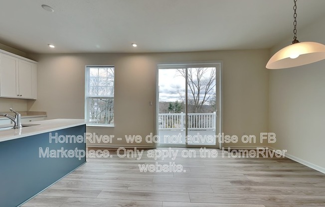 121 SWEETWATER DR