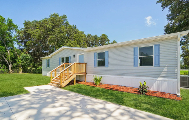 Beautiful 4BD/2BA Home with Expansive Yards