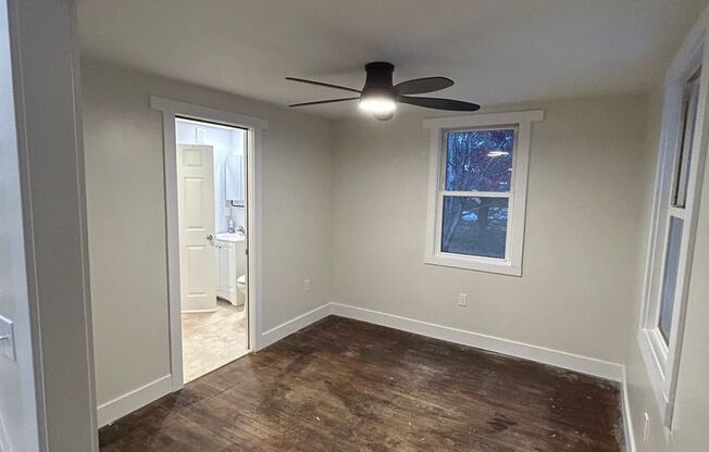 2 beds, 1 bath, $1,545