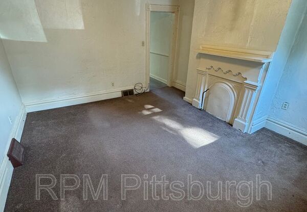 120 EARL ST