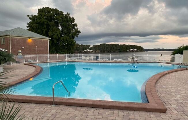 FREE 1ST MONTH RENT Studio Condo on Lake Howell With Boat Launch Lake Access & Pool!