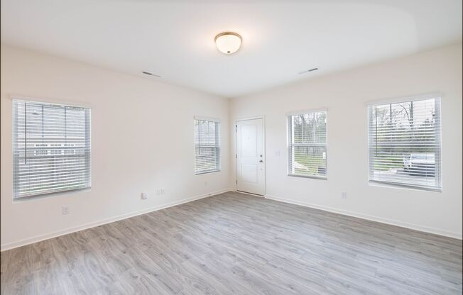 3 Bedroom Townhome Main Street Pineville - AVAILABLE JUNE 2026