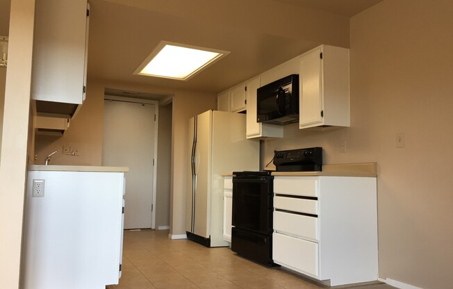 2 beds, 2.5 baths, 1,942 sqft, $1,750, Unit 2157 A BRC