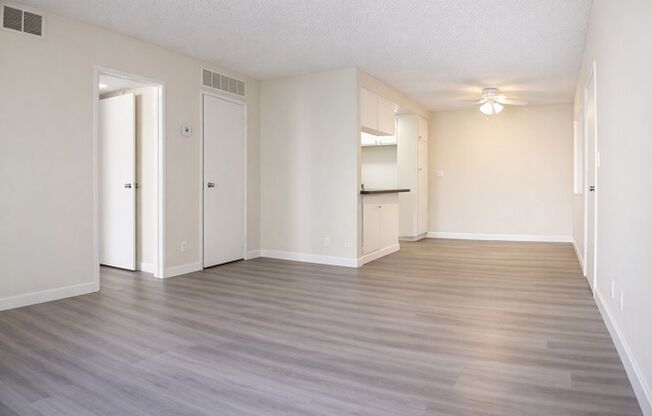 Courtland Arms Apartments