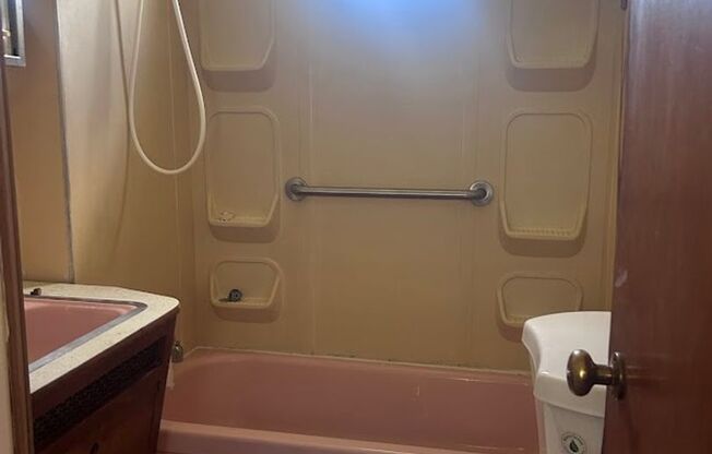 Charming 1 Bedroom