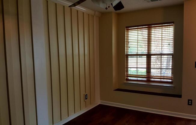 Available July 1st. Oak Bluff Townhome N Charleston
