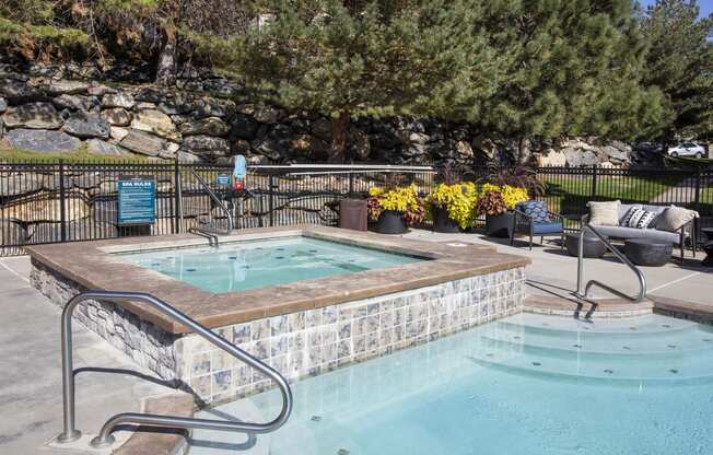 Resident Hot Tub at Stone Cliff Apartments