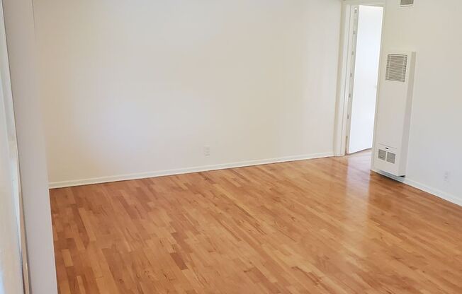 2338-52 PENMAR AVE.